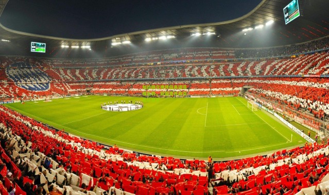 加拉格尔携伴侣高调亮相伦敦，新篇章开启引足坛瞩目